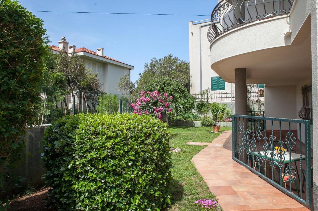 Apartments Cvjetni Dvori Makarska Exterior foto
