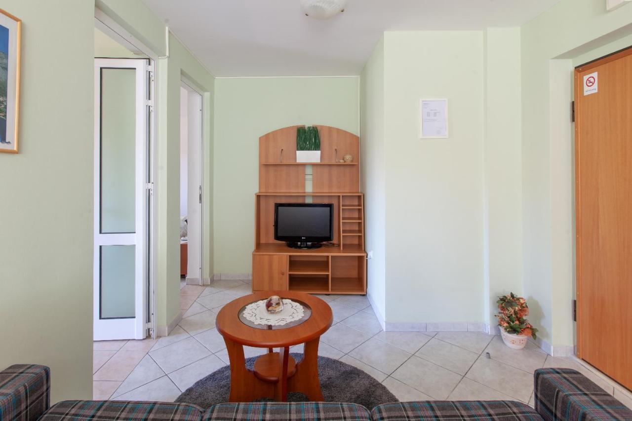 Apartments Cvjetni Dvori Makarska Exterior foto
